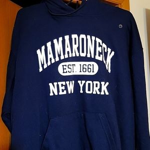 NWT MAMARONECK XL SWEATSHIRT BLUE